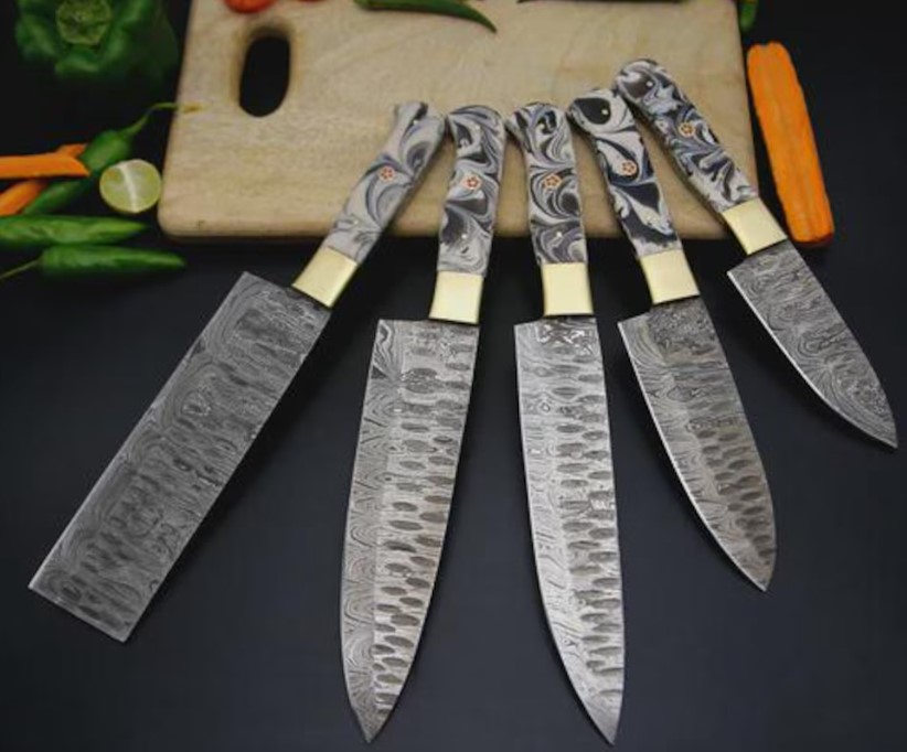 Handmade Damascus Steel Chef Knife Set: Resin Handle, Leather Kit - Image 3