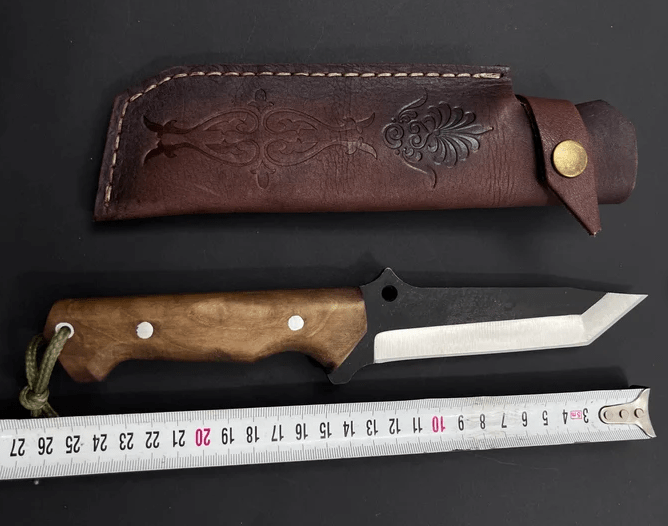 Handmade Full Tang Gut Hook Knife: Custom Engraved Hunting Knife - Image 2