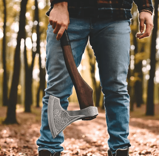 Axe DUCAL – Handmade Steel Head, Ash Wood Handle & Leather Sheath - Image 3