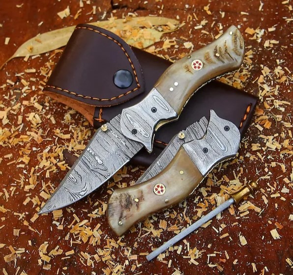 Handmade Damascus Steel Folding Pocket Knife – Ram Horn Handle, Hunting Knife, Custom Gift for Men, Groomsmen, Birthday or Anniversary Gift