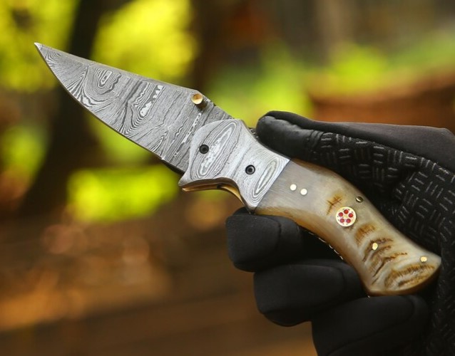 Handmade Damascus Steel Folding Pocket Knife – Ram Horn Handle, Hunting Knife, Custom Gift for Men, Groomsmen, Birthday or Anniversary Gift - Image 3