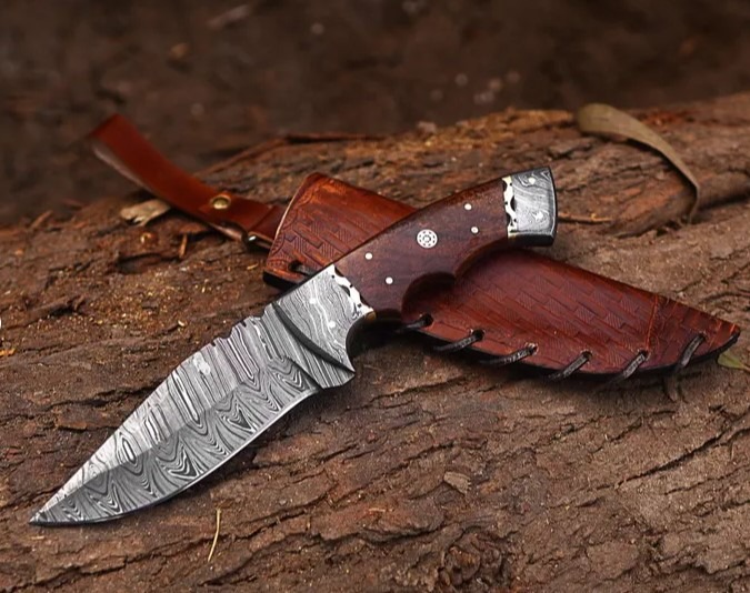 Handmade Damascus Steel Skinner Knife with Leather Sheath