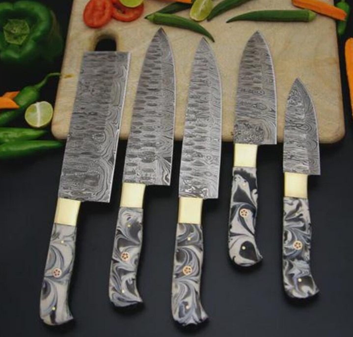 Handmade Damascus Steel Chef Knife Set: Resin Handle, Leather Kit