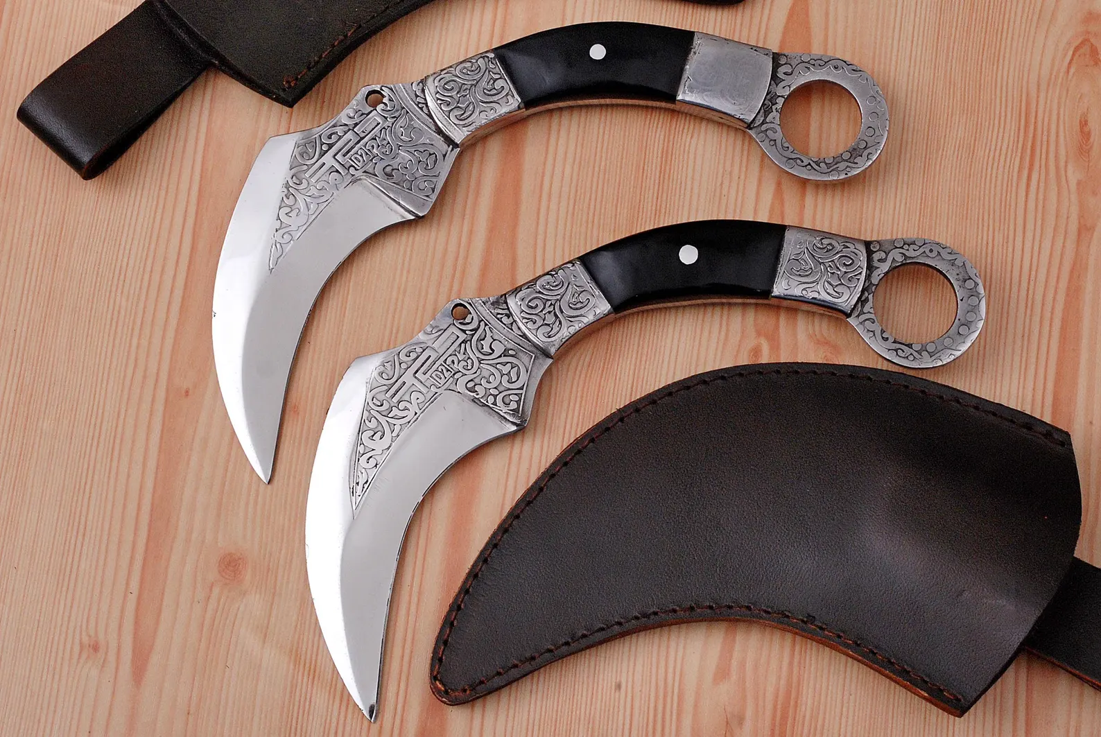 Handmade D2 Steel Karambit Knives with Leather Sheath - Image 3